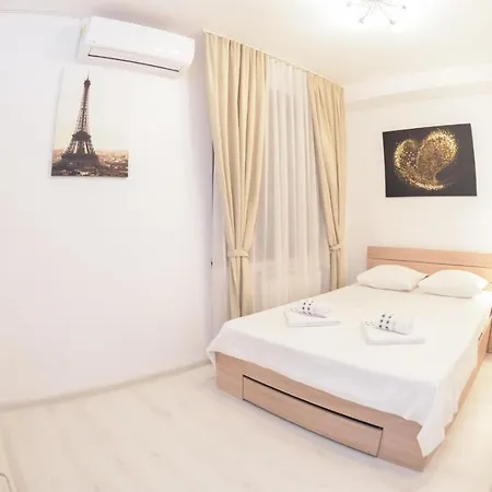 Spacious And Modern Close To Old *
