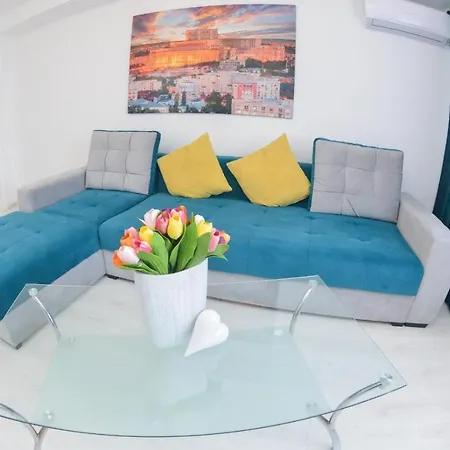 Spacious And Modern Close To Old City Διαμέρισμα