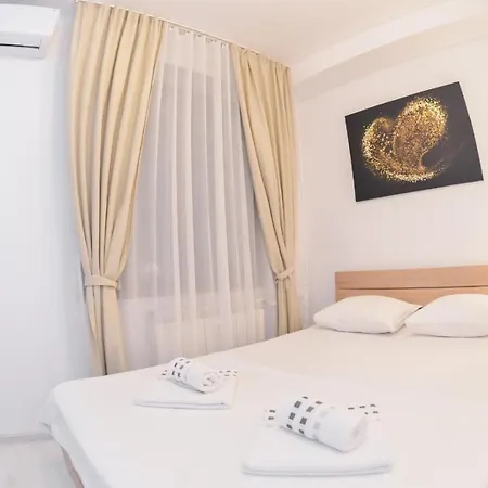 Apartment Spacious And Modern Close To Old