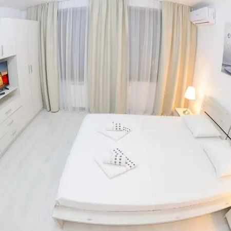 Spacious And Modern Close To Old